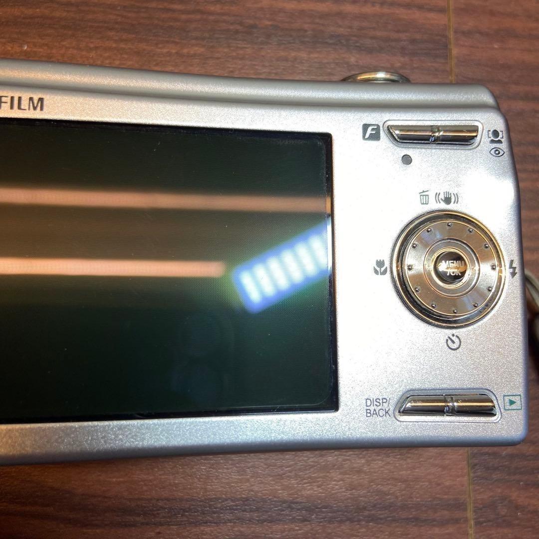 FUJIFILM FinePix F100fd デジカメ ほぼ新品 4073