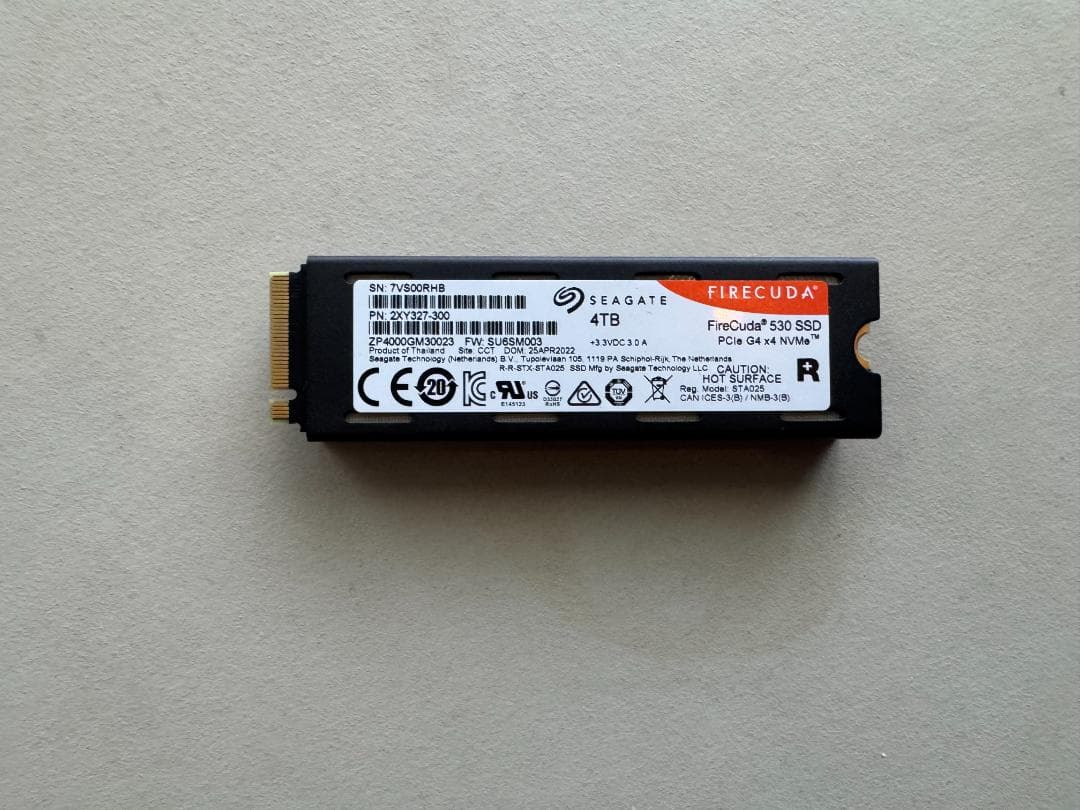 ラ*ア様 超高速M.2 SSD 4TBヒートシンク付き