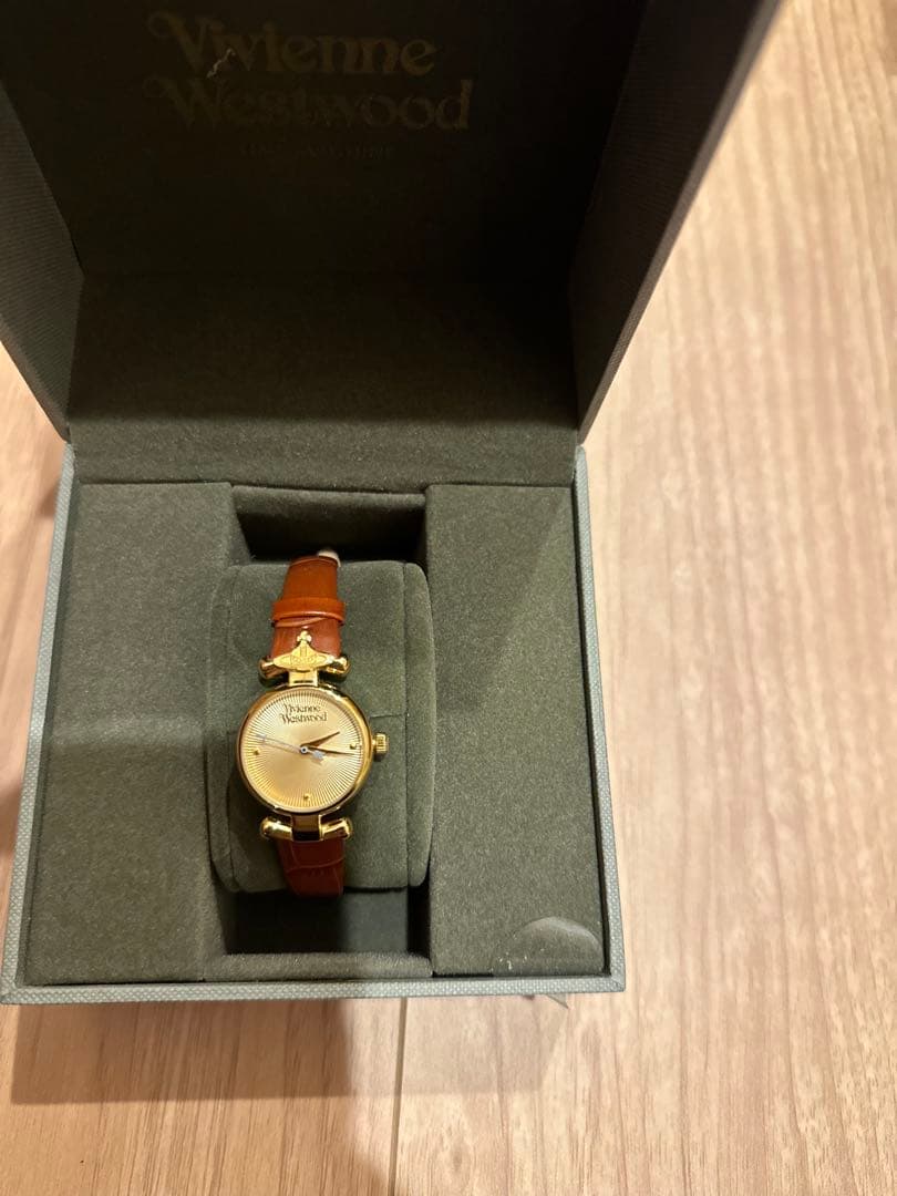 ま*ふ様 Vivienne Westwood 時計 新品