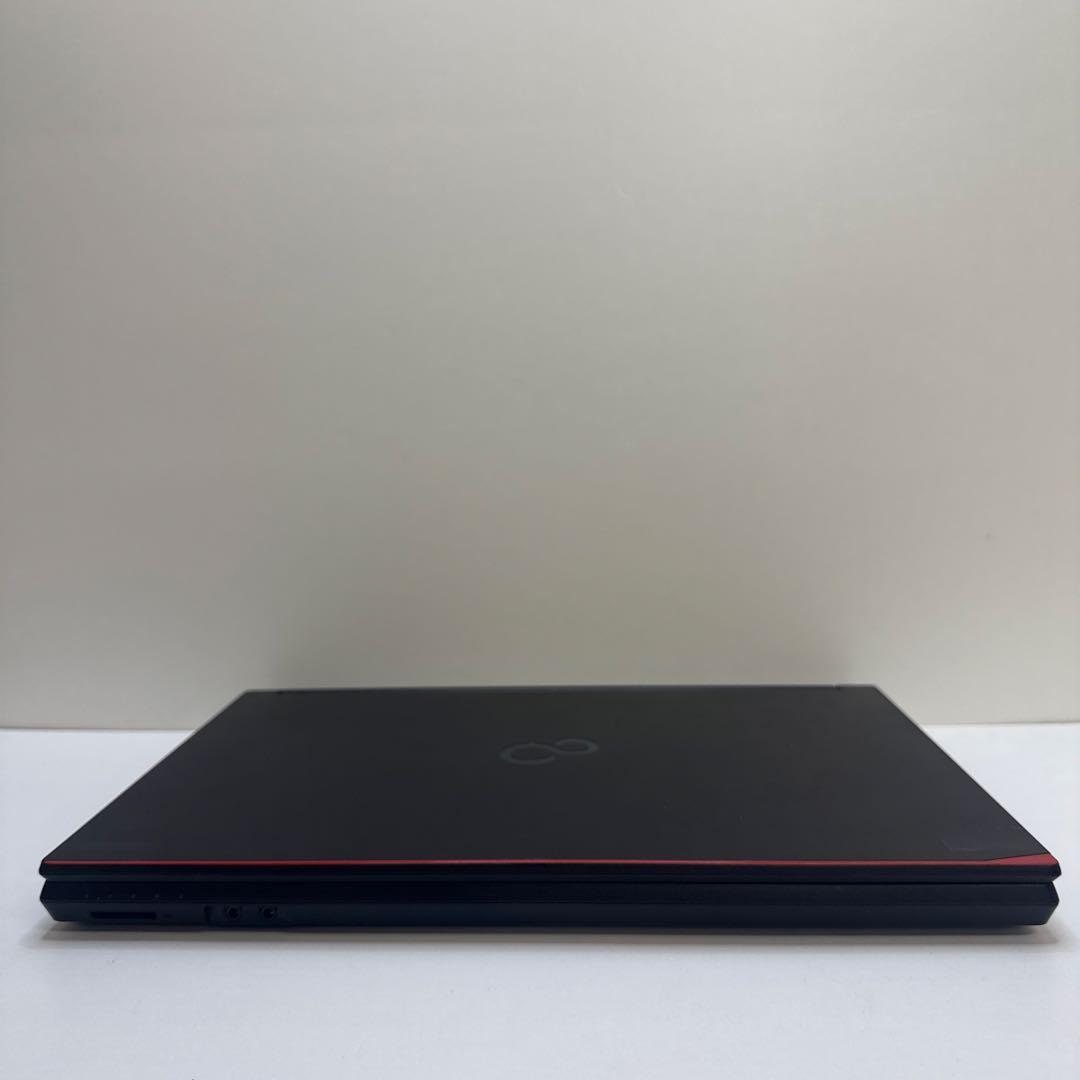 Fujitsu FUTRO A5511M /動作良好256GB