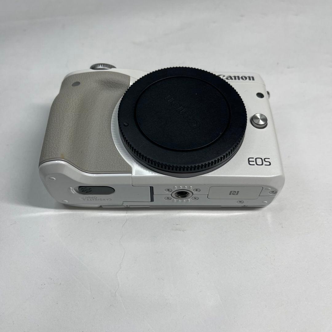 美品 Canon EOS M3 ミラーレス一眼 デジタルカメラ ダブルズーム
