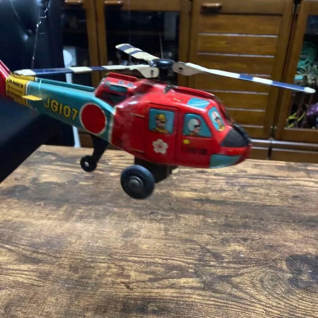 昭和レトロ　ブリキ製　UH-1B型　ヘリコプター　MADE IN JAPAN