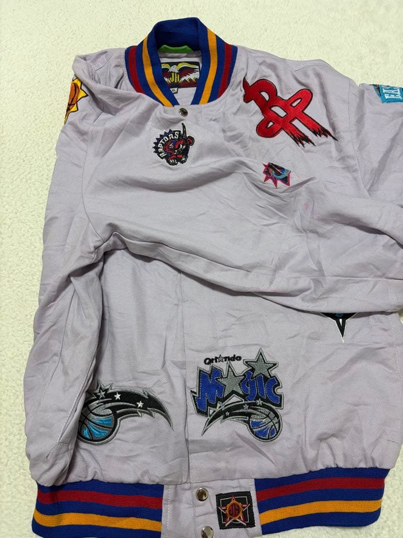 NBA チーム刺繍アウタージャケット 薄紫色