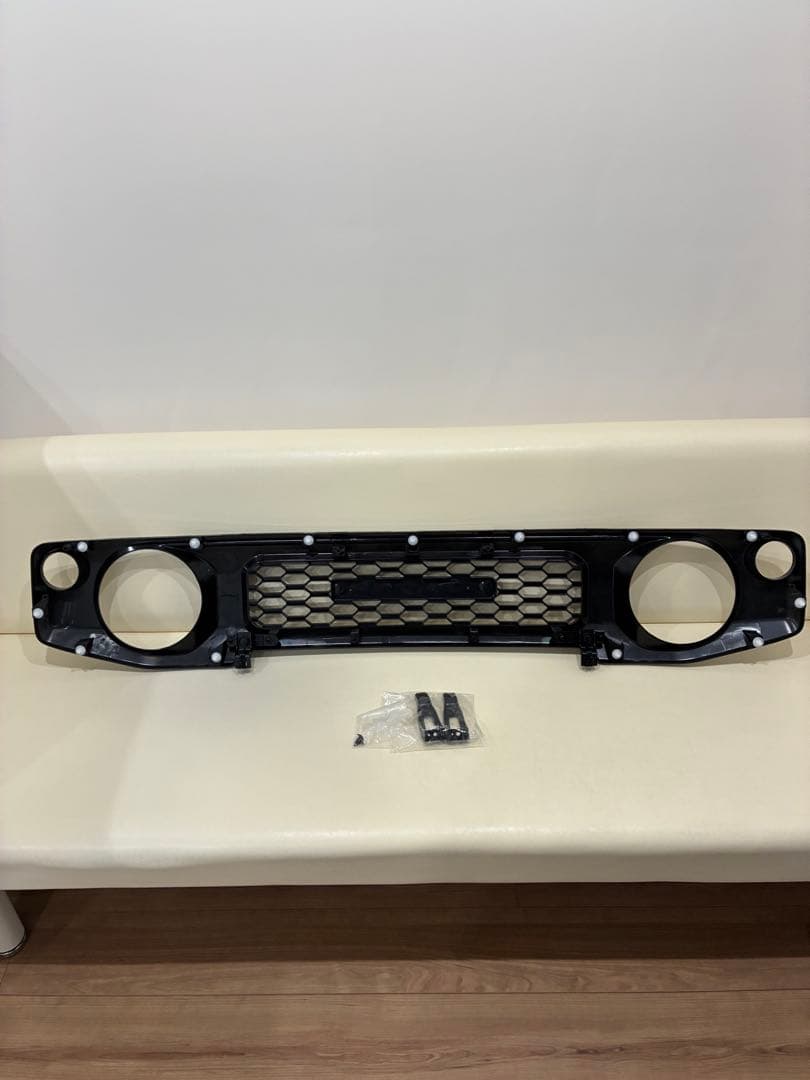 ジムニー　フロントグリル　グレー