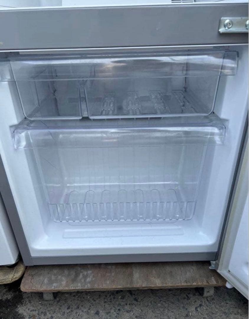 2016年式 110L ユーイング 冷蔵庫 UR-J110H