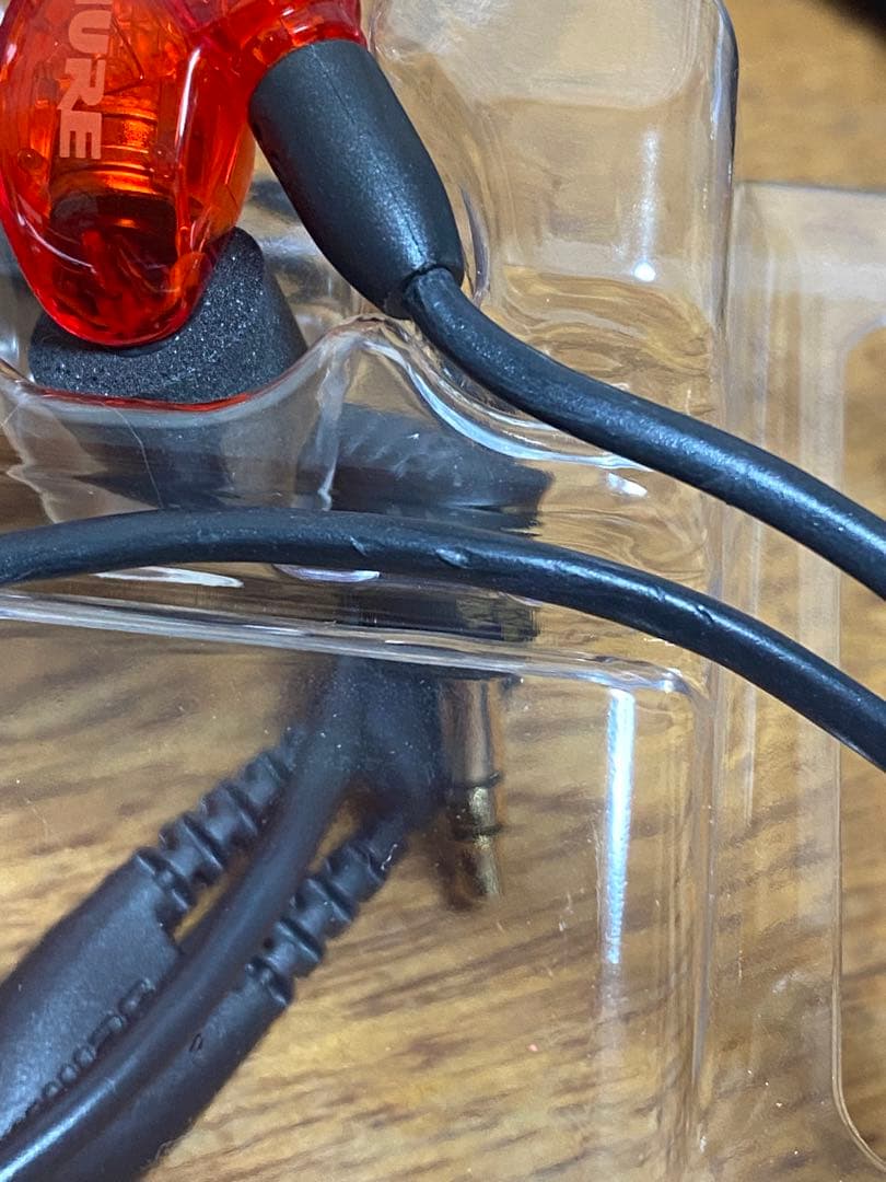 SHURE SE215 有線イヤホン　赤