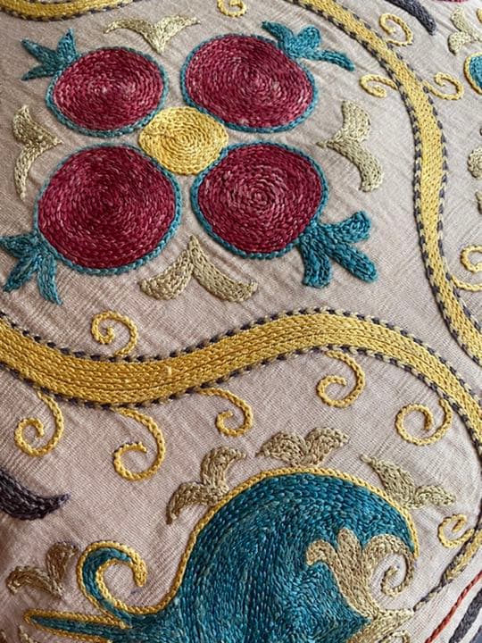 ウズベキスタン製 シルク スザニ刺繍 クッションカバー 45×45 SZN712