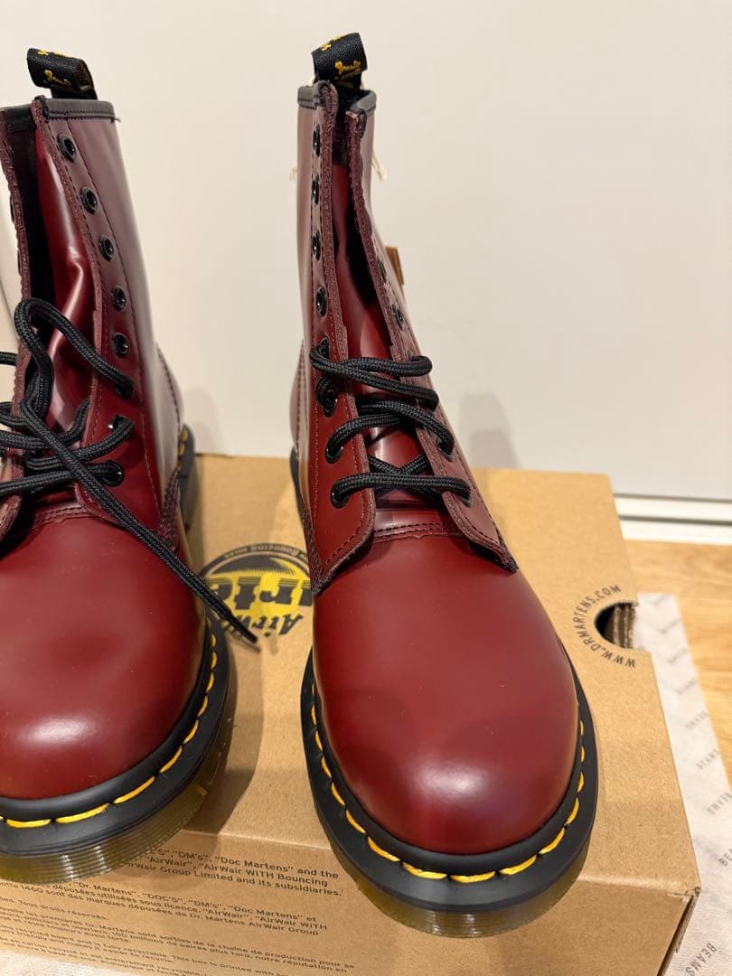 【新品】Dr.マーチン1460 8ホールレザーレースアップブーツ/チェリーレッド