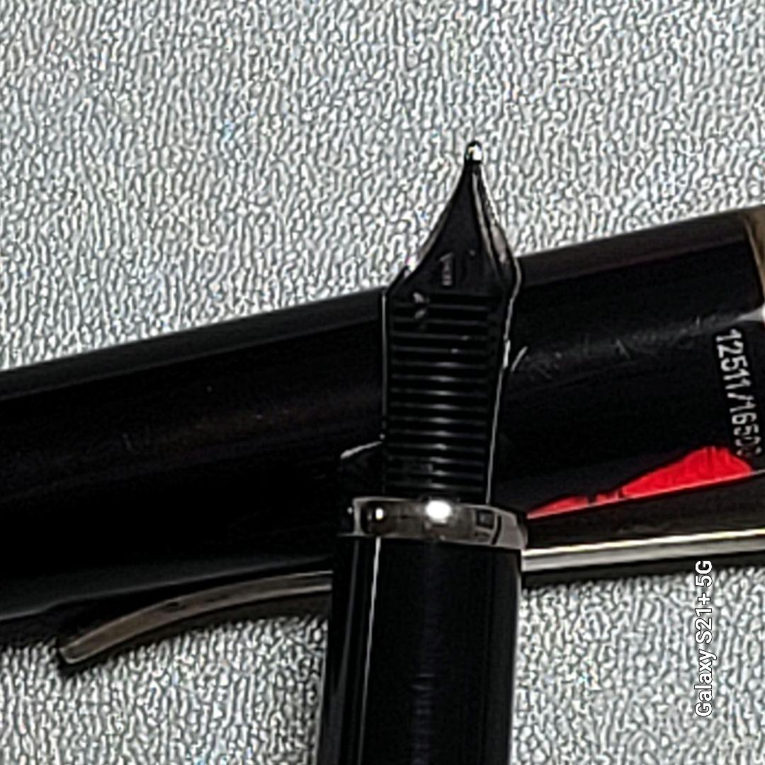 モンブラン 作家シリーズ フランツ・カフカ 万年筆 ペン先18k-750　中古