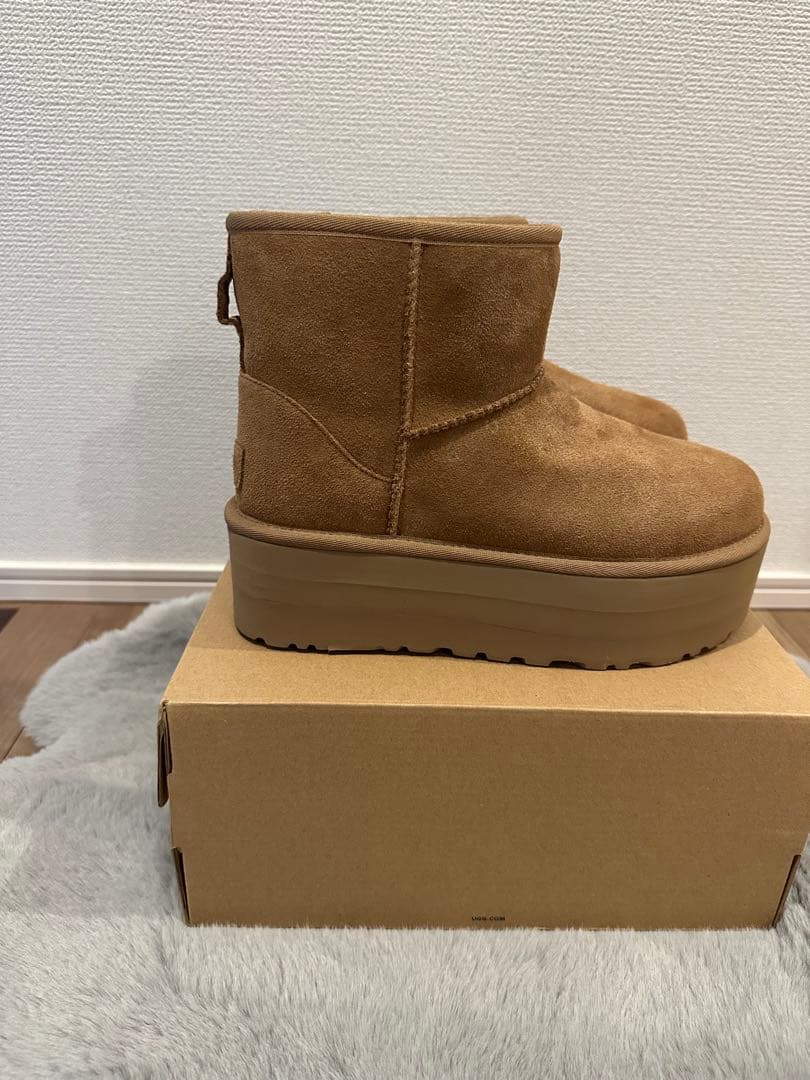 正規品　UGG アグ　厚底　クラシックミニ　24 チェスナット　ベージュ