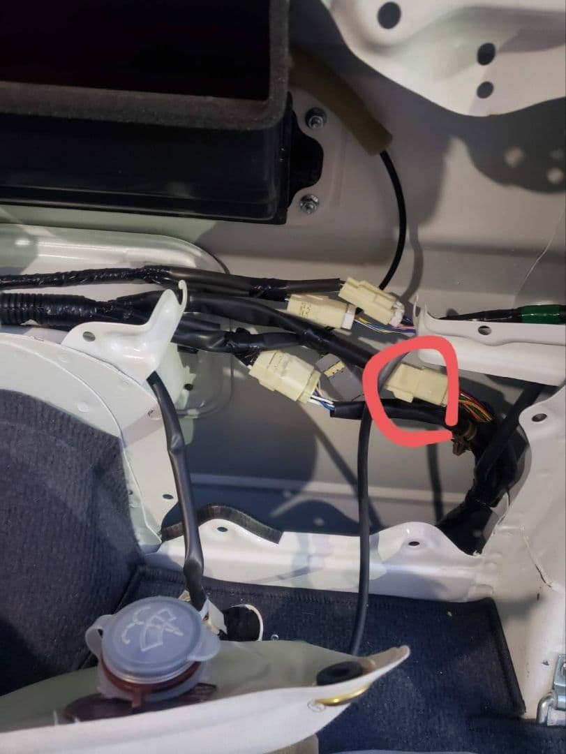 再販ランクル70 (GRJ76K)4灯化キット
