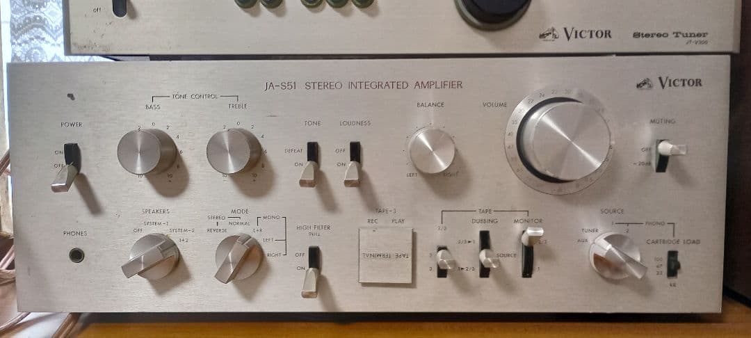 特別価格コンポ プリメインアンプ、FM/AM チュ−ナ− 、スピーカー