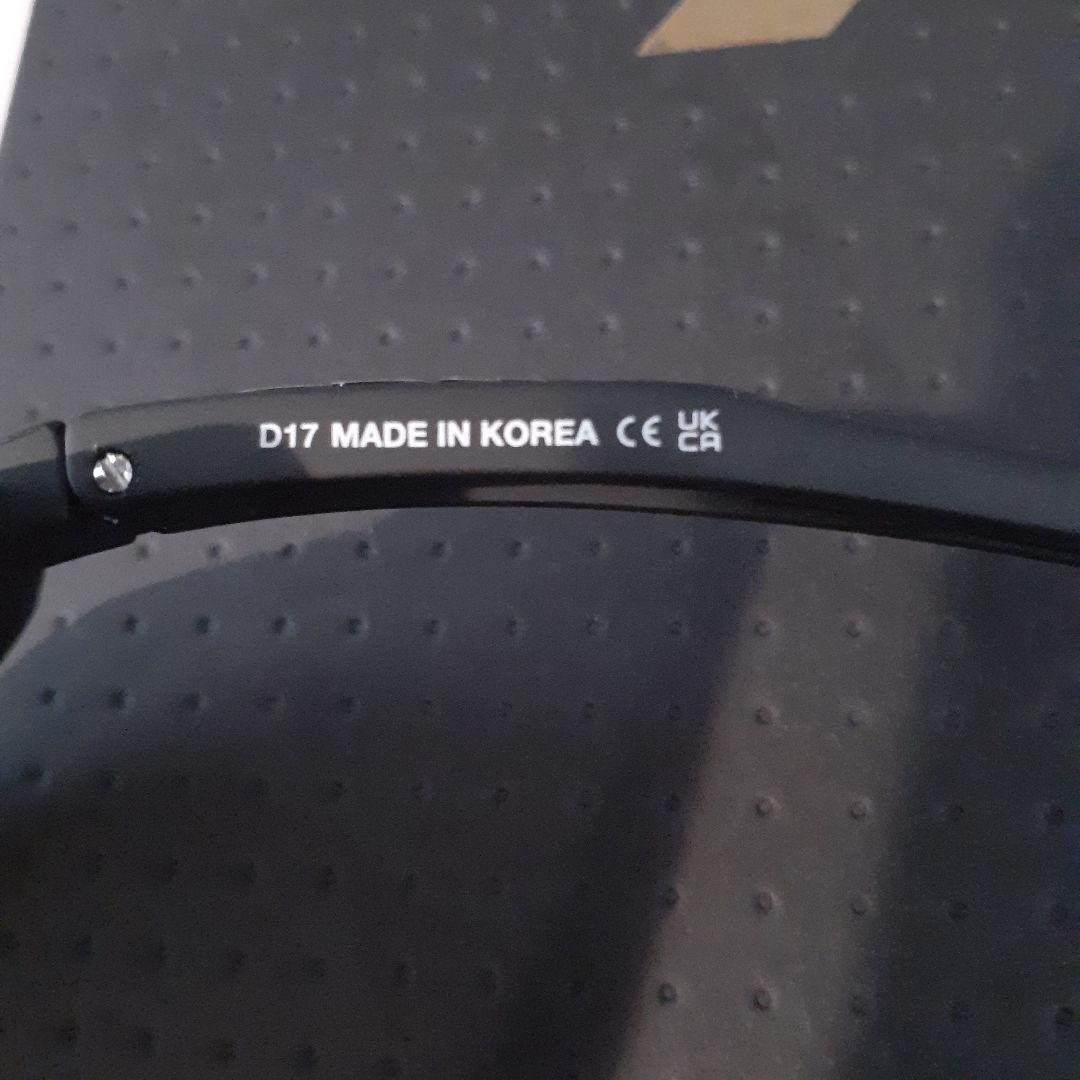 100% Glendale ブラック ワンハンドレッド サングラス