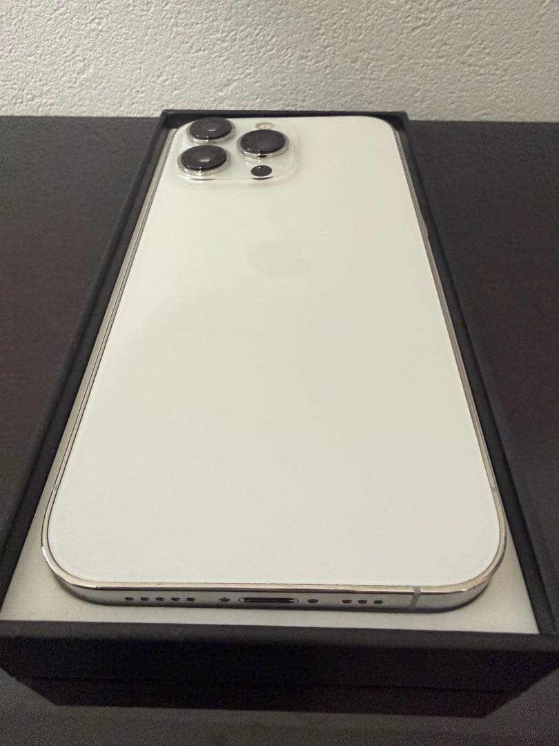 Apple iPhone 13 Pro シルバー 本体 箱付き　SIMフリー