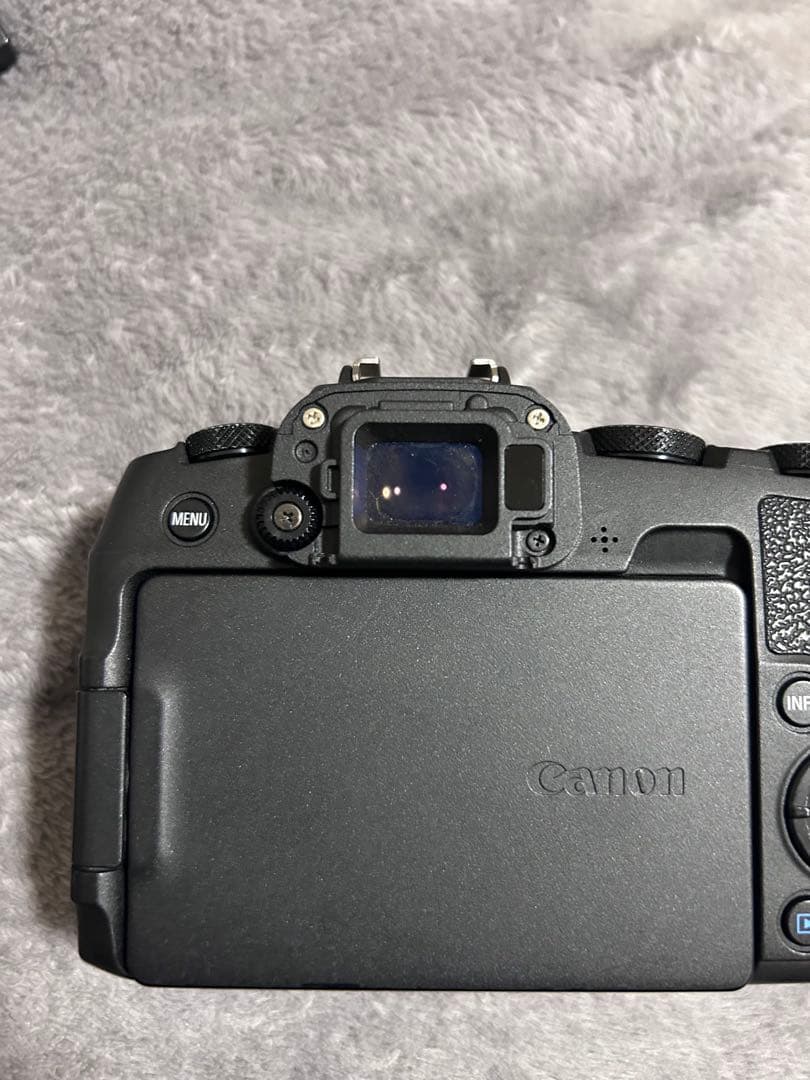 Canon EOS RP ミラーレス一眼 やや難あり