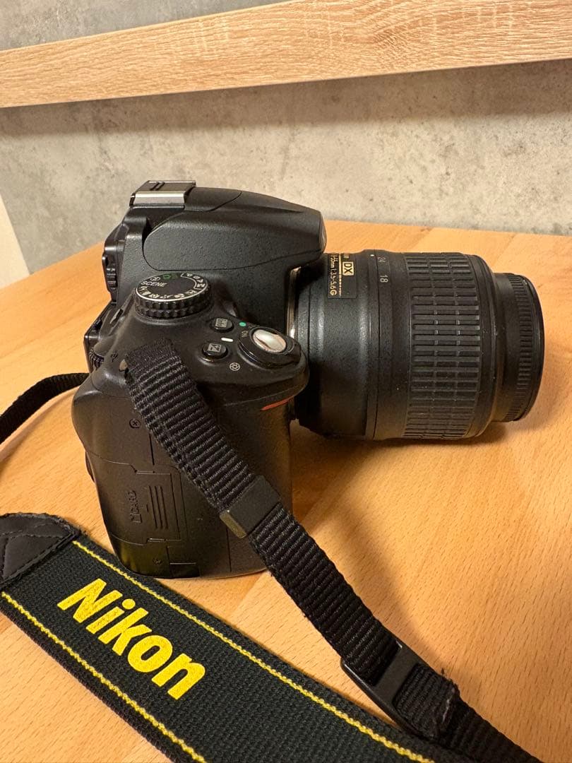 Nikon D5000 デジタル一眼レフカメラ