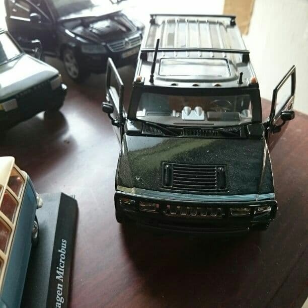 車フィギュア