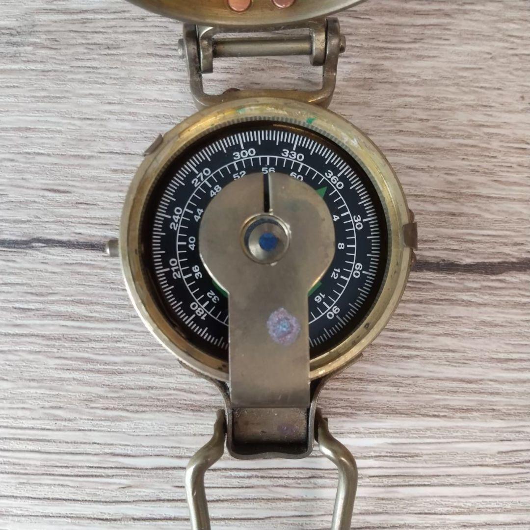 方位磁石　コンパス