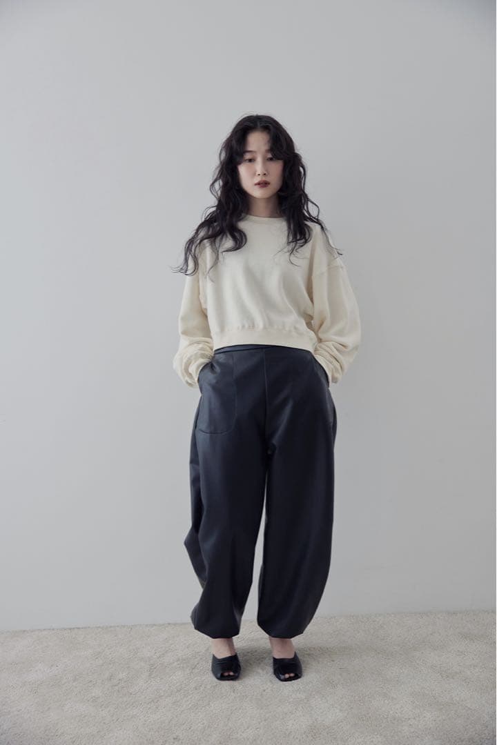 MEER. / 新品・未使用 SHORT LENGTH SWEATSHIRT