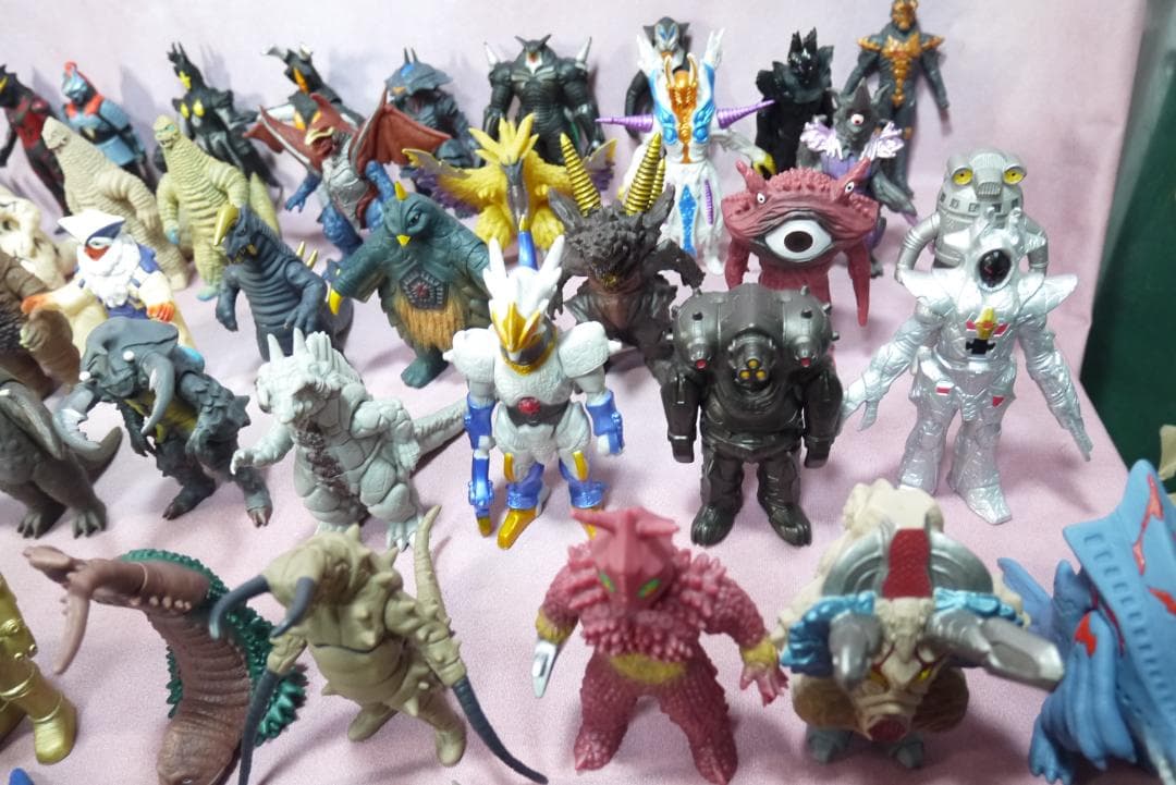 ウルトラ怪獣シリーズ500　怪獣ソフビ　83体セット