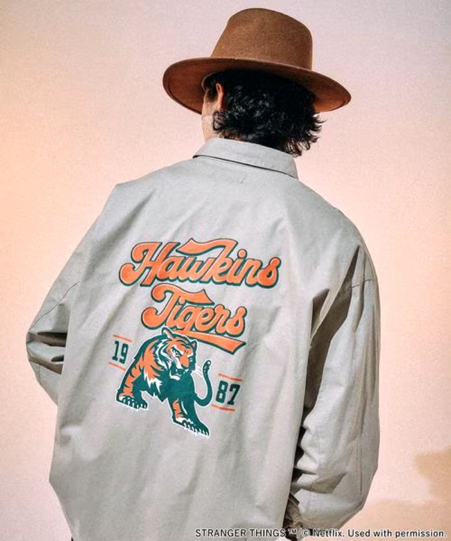 【STRANGER THINGS】ニコアンド コラボ グラフィックシャツ