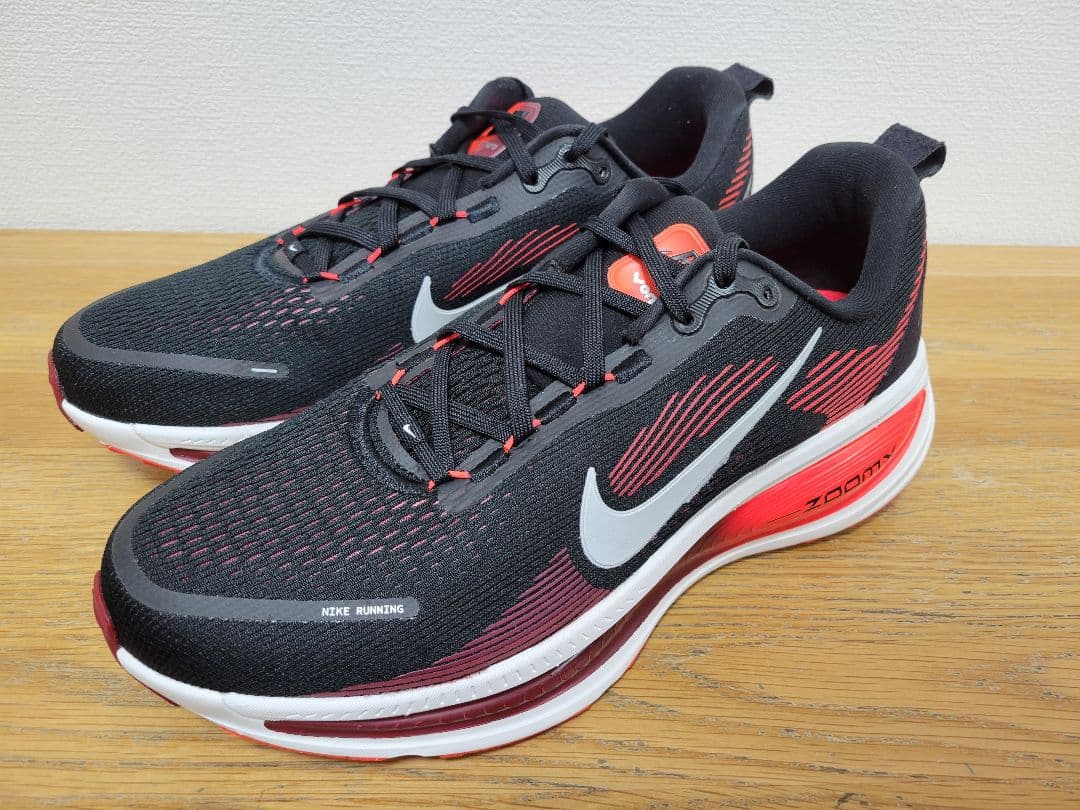 NIKE　ボメロ18