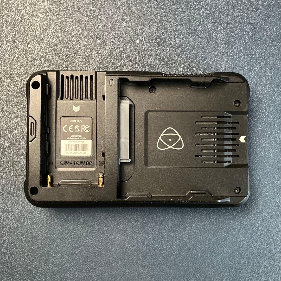ATOMOS NINJA Ⅴ HDRモニタレコーダー、他(ケージ、SSDなど)