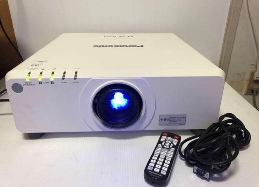 Panasonic PT-DW750JW 7000ルーメン 業務用ランプ88時間
