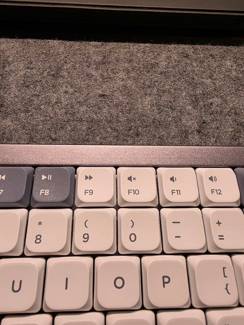 NuPhy AIR75 RGBバックライトキーボード