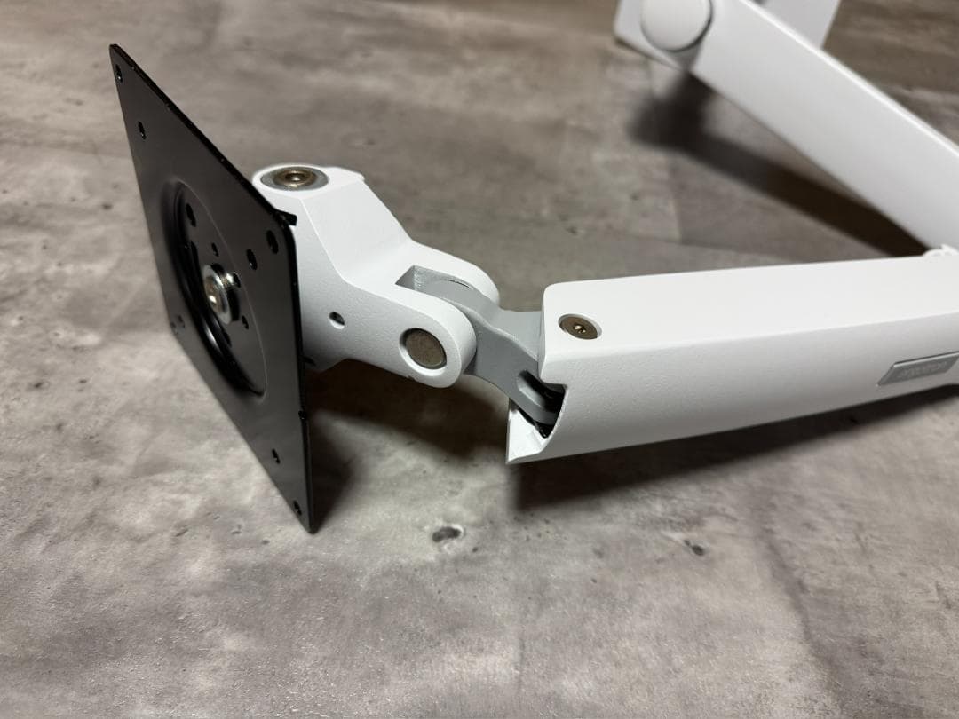 エルゴトロンLX　モニターアーム　ホワイト