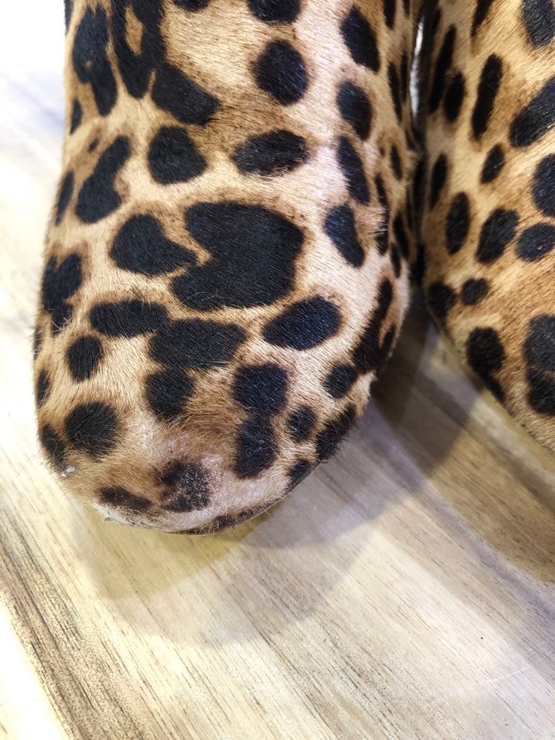 Christian Louboutin ヒョウ柄 ハラコ ブーティ レオパード