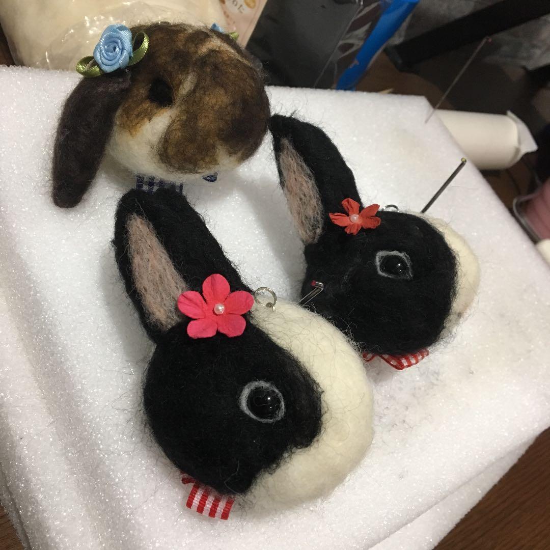 けろ様 うさぎさん羊毛フェルトストラップ