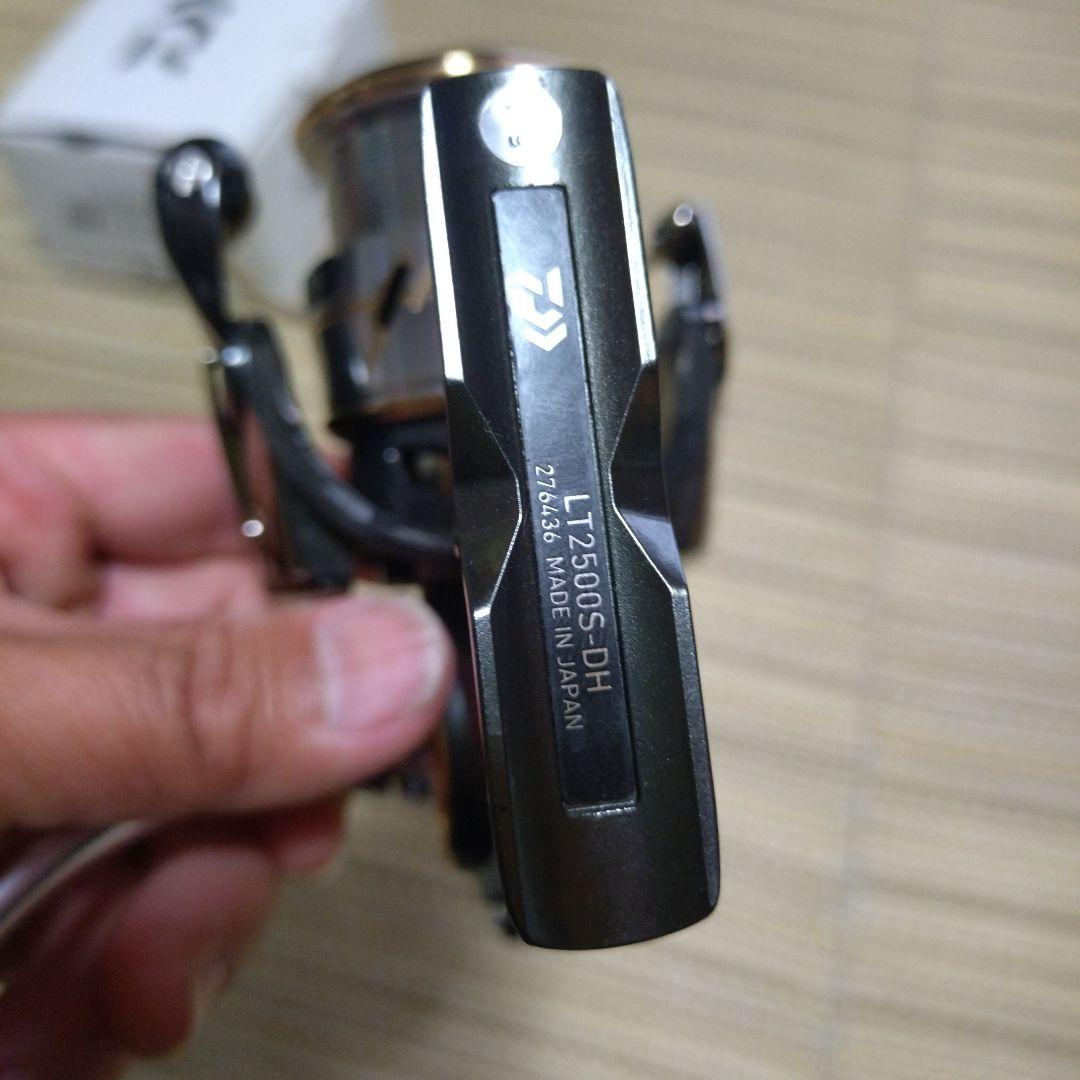 ダイワ20LUVIAS LT2500S-DH スピニングリール