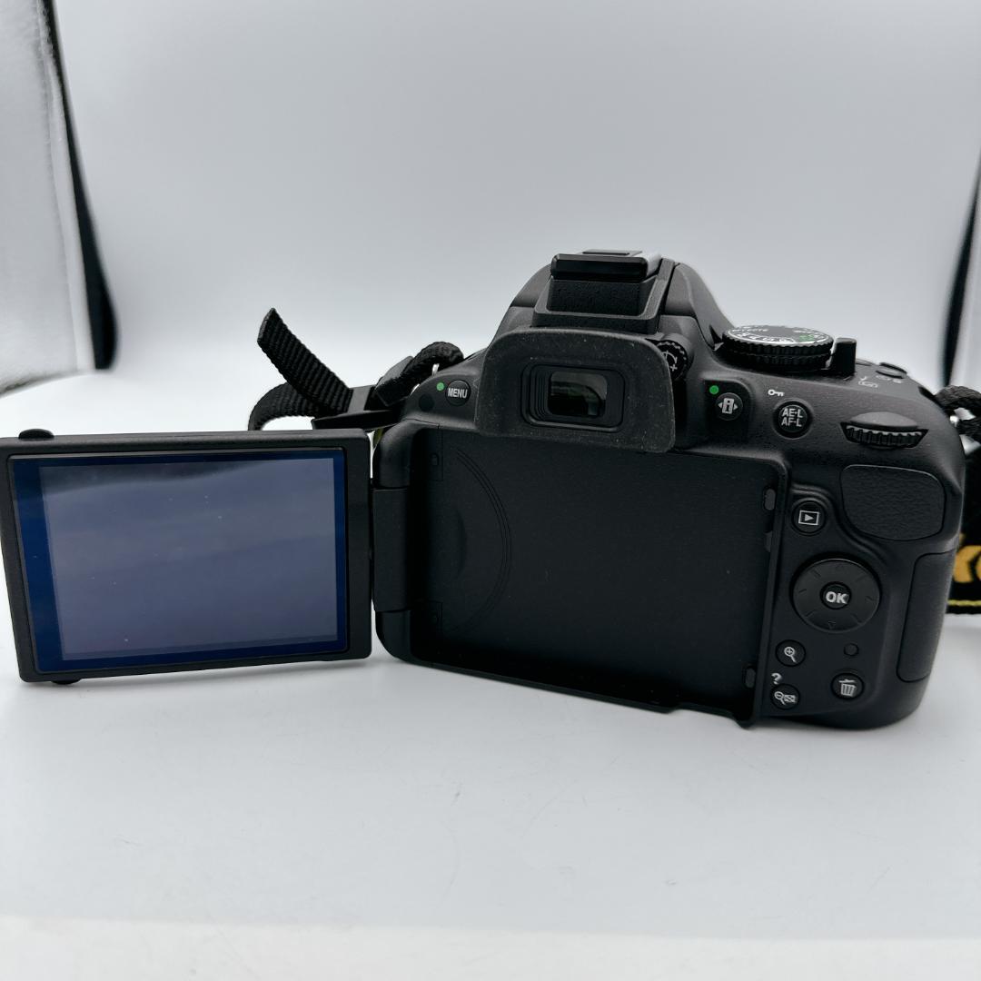 専用【極美品】Nikon D5200 ダブルズームキット デジタル一眼レフカメラ