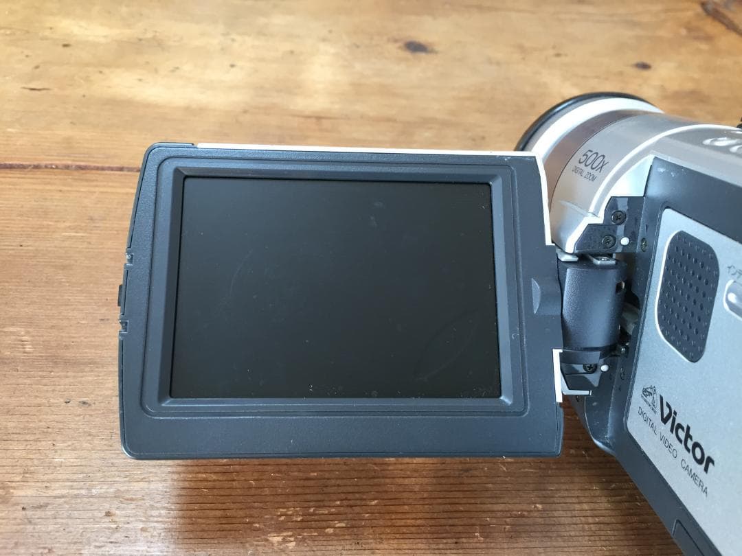 撮影再生ダビングOK　Victor　GR-DVF305K　付属品あり　液晶大画面