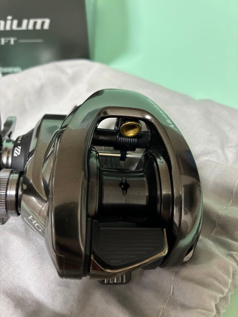 リール SHIMANO 20nium HG LEFT