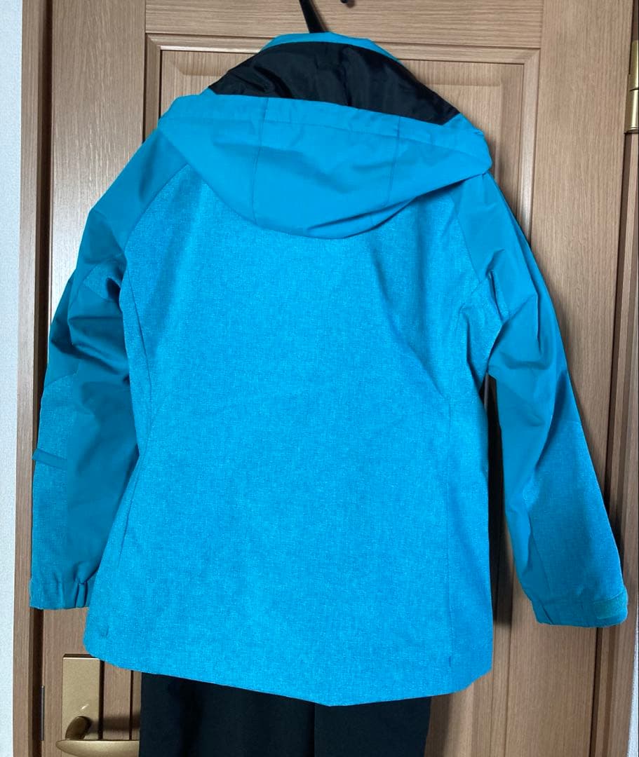DESCENTE スキー・スノーボード用ジャケットとパンツセット