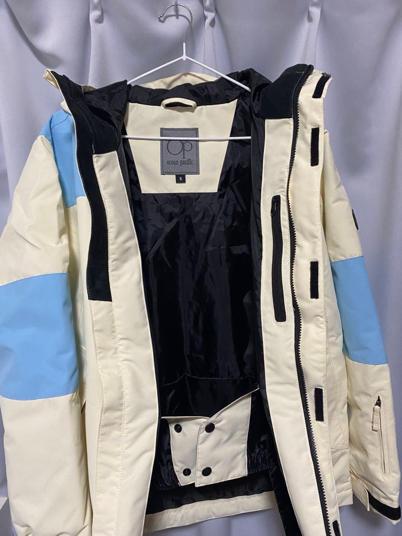 スノーボードウェア アイボリーと水色
