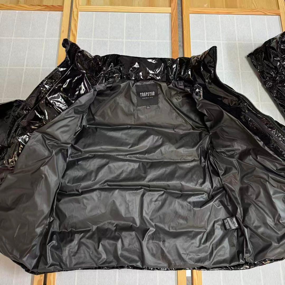 新品 TRAPSTAR 光沢ブラック ダウンジャケット Mサイズ n