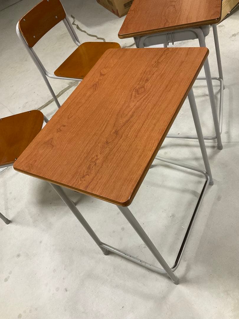 ⭐️美品⭐️ 学校の机とイス　学習机セット（木製天板・椅子2脚付き）