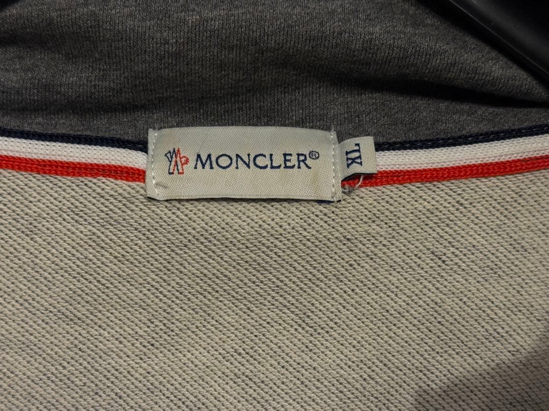 モンクレールスウェットシャツ