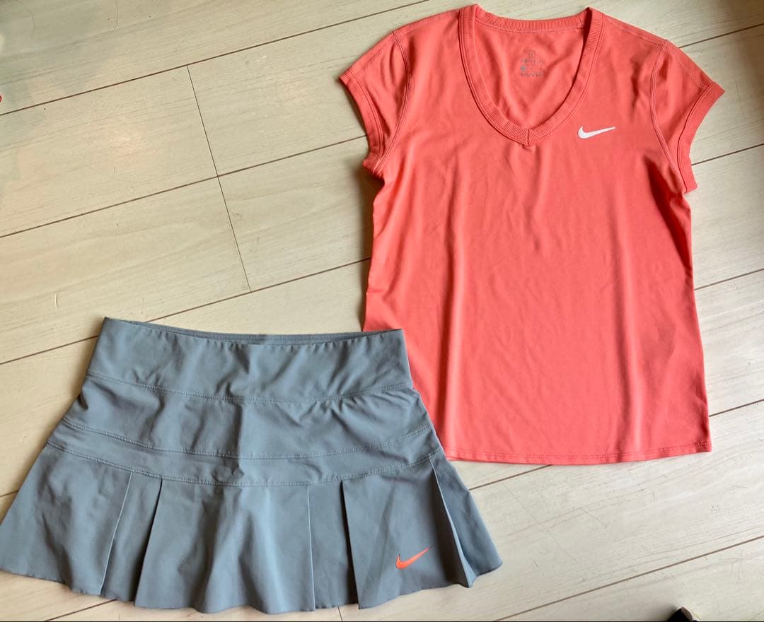 美品＊NIKEナイキ＊ビクトリースコートとトップス上下セットアップM