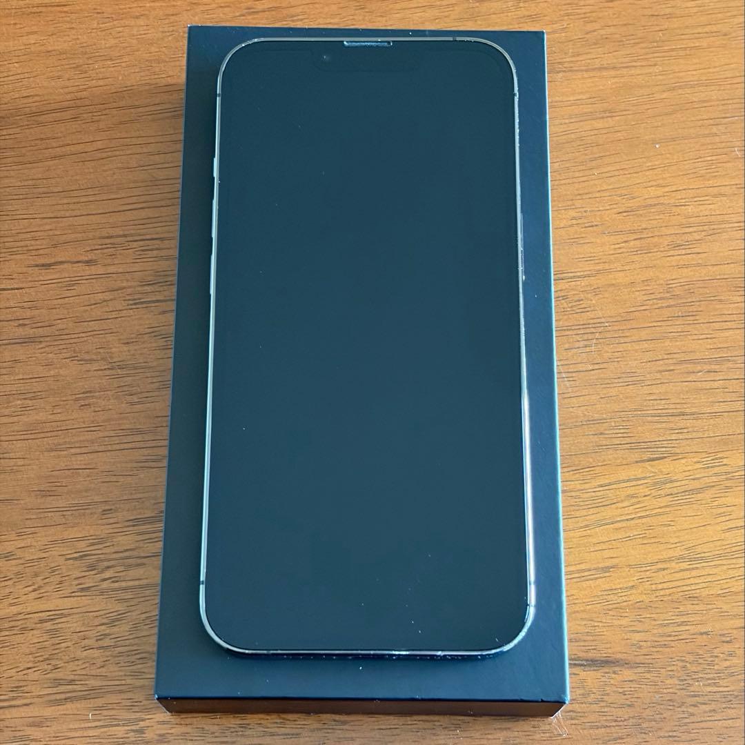 k*e様 Apple iPhone 13Pro 128GB グラファイト