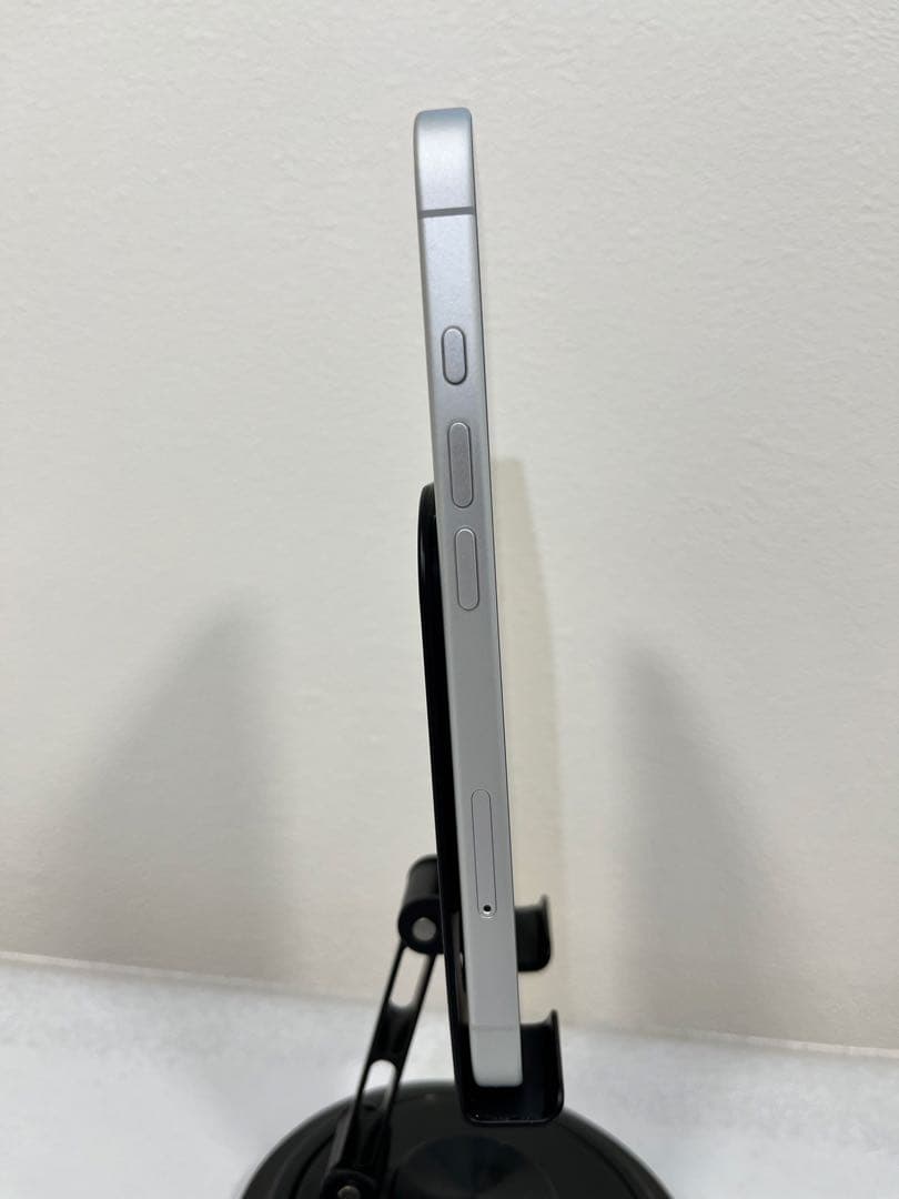 極美品 iPhone16 256GB ホワイト SIMフリー 残債無し