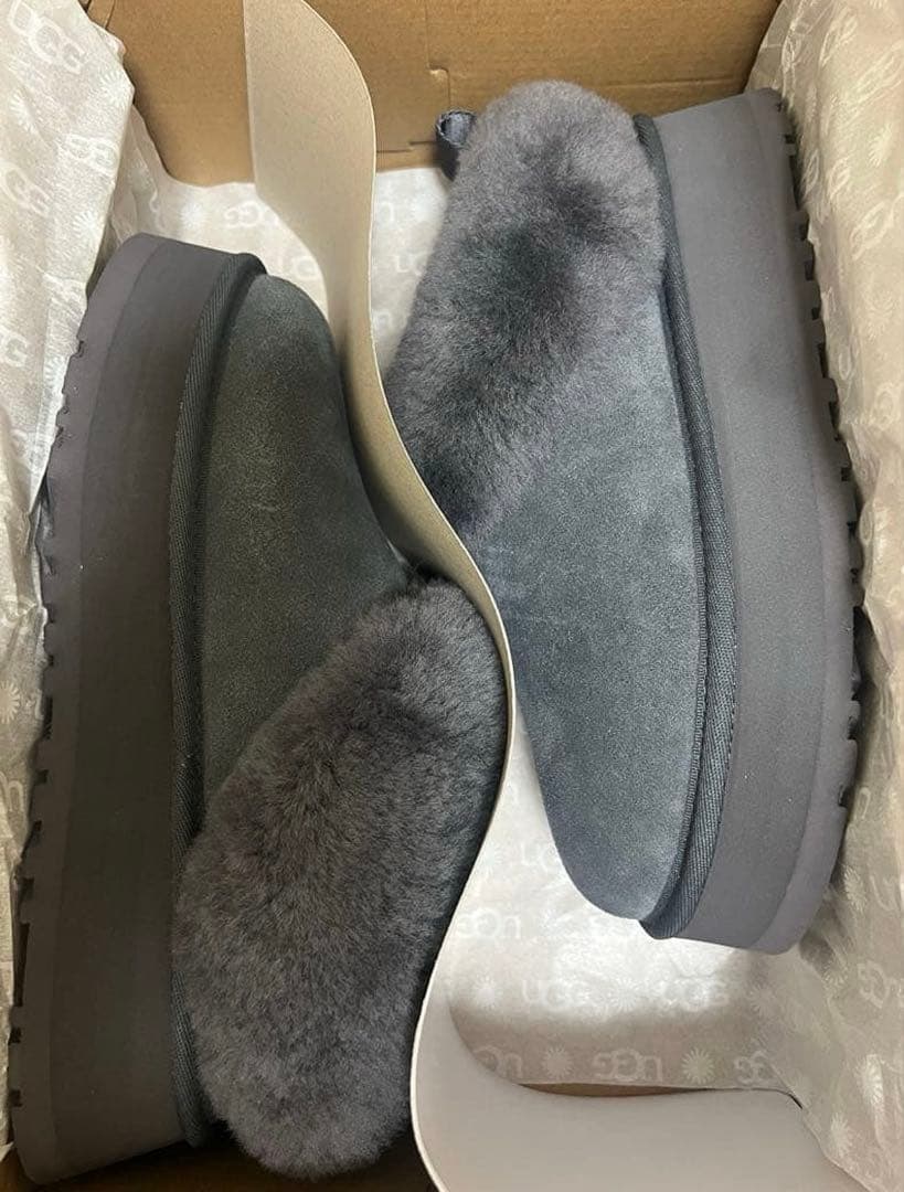 期間限定価格☺︎ UGG Tazzelle タゼルサイズ6新品未使用品2323.5