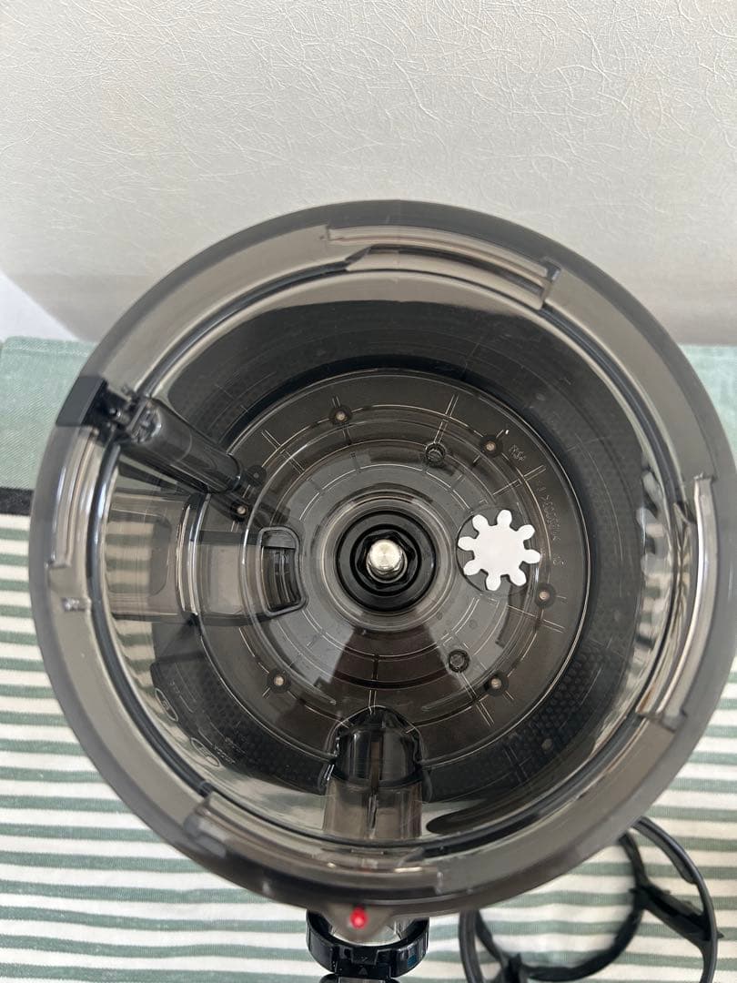 Kuvings REVO830 スロージューサー