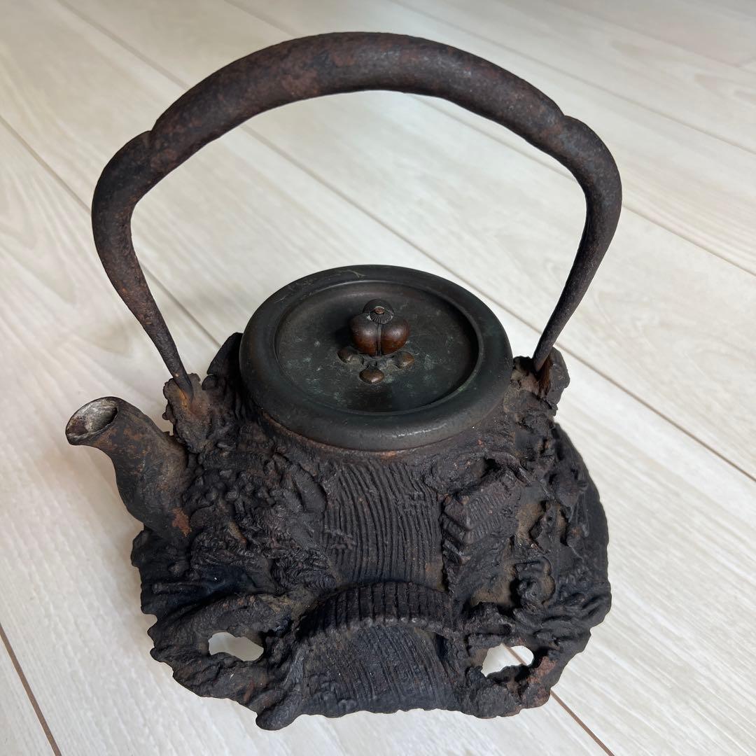 龍文堂鉄瓶