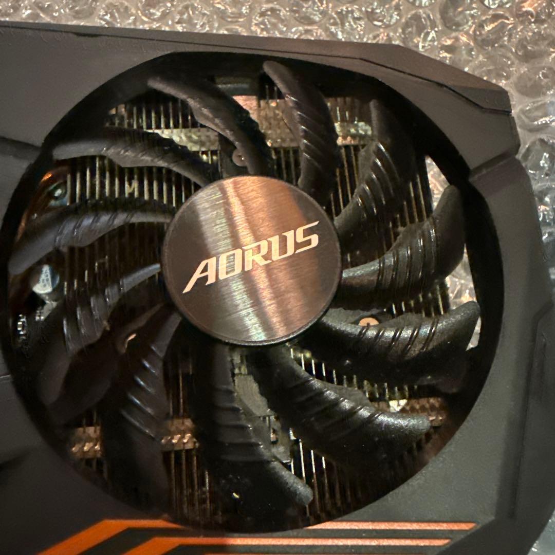 GIGABYTE AORUS グラフィックボード