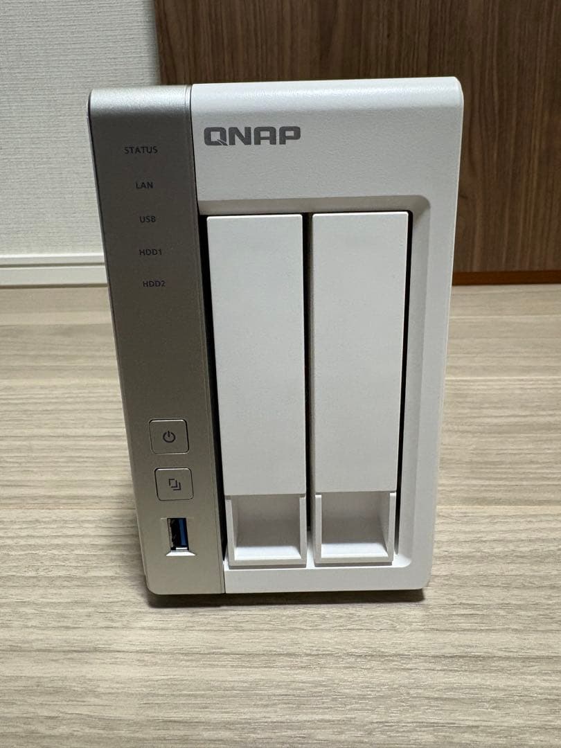 QNAP TS-231P　2ベイNAS USB 3.0 LANポート付き