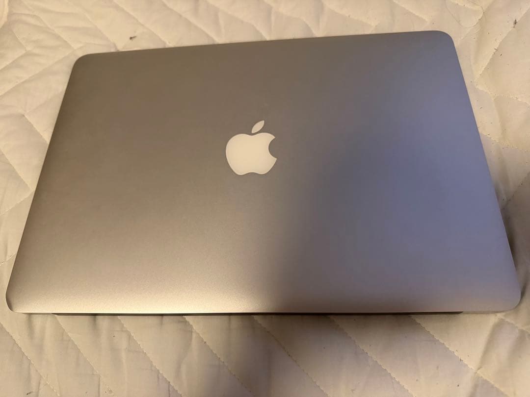 Apple MacBook Air 2015 13インチ　初期化済み